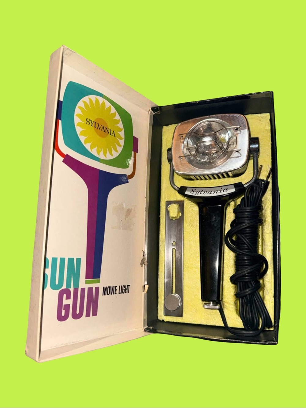 1960’s Vintage Sylvania Sun Gun SG-50 Movie Light – Working w/ Original Box